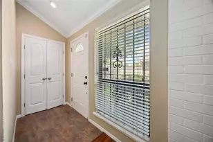 13882 Hollowgreen Dr, Houston, TX 77082 - Photo 3