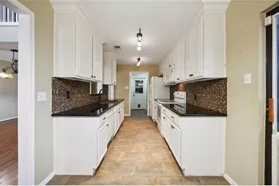 13882 Hollowgreen Drive #810, Houston, TX 77082 - Photo 11