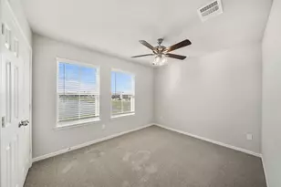 13429 Lucky Bill Ln, Houston, TX 77048 - Photo 9