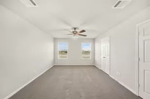 13429 Lucky Bill Ln, Houston, TX 77048 - Photo 5