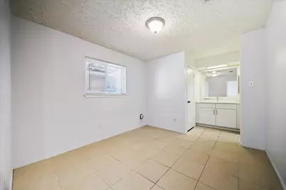 6407 S Briar Bayou Drive, Houston, TX 77072 - Photo 9
