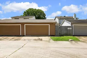 6407 S Briar Bayou Dr, Houston, TX 77072 - Photo 13