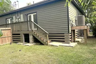5779 Belarbor St, Houston, TX 77033 - Photo 27