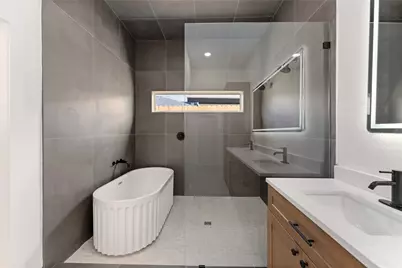 508 Dell Court, Houston, TX 77009 - Photo 21