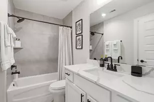 1109 Robbie St, Houston, TX 77009 - Photo 15