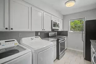 413 W Semands Ave, Conroe, TX 77301 - Photo 1