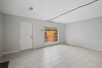 413 W Semands Avenue, Conroe, TX 77301 - Photo 3