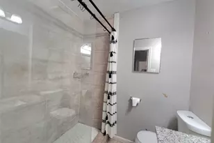 3005 Winchester, Sugar Land, TX 77479 - Photo 5