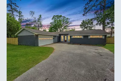 910 Royal Oak Drive, Dickinson, TX 77539 - Photo 1