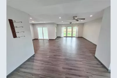 910 Royal Oak Drive, Dickinson, TX 77539 - Photo 7