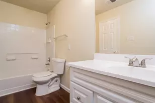 8606 Chaletford Dr, Houston, TX 77044 - Photo 9