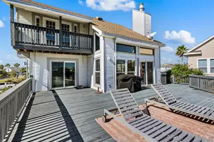 334 Paradise Dr, Tiki Island, TX 77554 - Photo 21