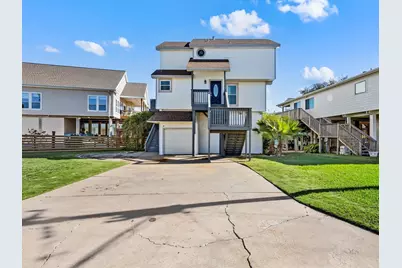 334 Paradise Drive, Tiki Island, TX 77554 - Photo 1