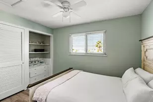 334 Paradise Dr, Tiki Island, TX 77554 - Photo 29