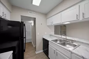 8810 Tallwood Dr, Austin, TX 78759 - Photo 3