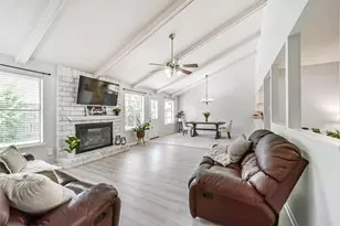 9907 Sageorchard Ln, Houston, TX 77089 - Photo 11