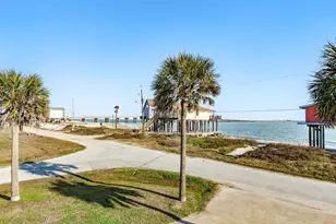 13135 Gulf Beach Dr, Freeport, TX 77541 - Photo 33