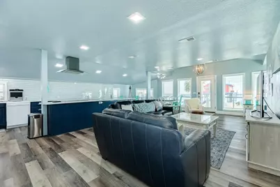 13135 Gulf Beach Drive, Freeport, TX 77541 - Photo 11