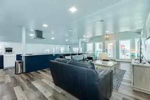 13135 Gulf Beach Dr, Freeport, TX 77541 - Photo 11