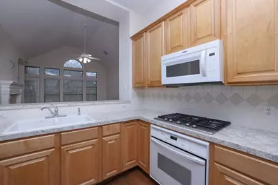 10997 Mercer Estates Court, Conroe, TX 77385 - Photo 17