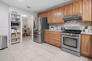 7415 San Simeon Dr, Houston, TX 77083 - Photo 9