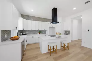 612 Austin St, West Columbia, TX 77486 - Photo 11