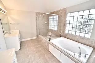 3719 Main Poplar Dr, Houston, TX 77025 - Photo 19