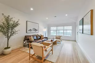 910 Algregg St, Houston, TX 77009 - Photo 9
