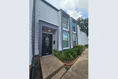 10112 Beekman Place Drive, Houston, TX 77043 - Photo 1