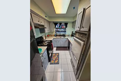 10112 Beekman Place Drive, Houston, TX 77043 - Photo 9