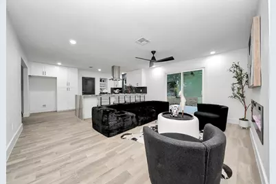 5108 Somerset Drive, Baytown, TX 77521 - Photo 9