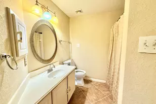 8514 Spotslyvania Ln, Houston, TX 77083 - Photo 17