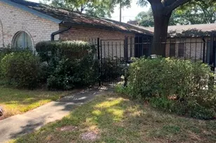 10031 Briar Rose Dr, Houston, TX 77042 - Photo 3