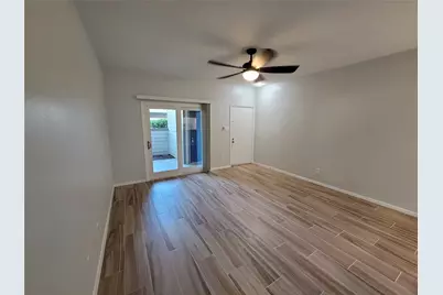 7055 N Holiday Drive, Galveston, TX 77550 - Photo 3