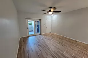 7055 N Holiday Dr, Galveston, TX 77550 - Photo 3