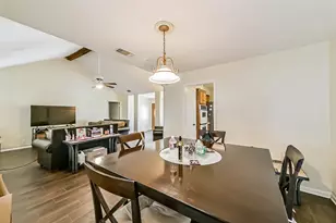 3218 Cherry Creek Dr, Missouri City, TX 77459 - Photo 9