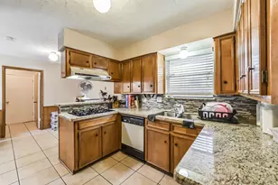 3218 Cherry Creek Dr, Missouri City, TX 77459 - Photo 13