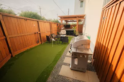 3203 Baron Street, Houston, TX 77020 - Photo 43