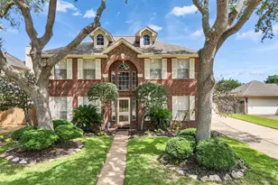 111 Water Oak Dr, League City, TX 77573 - Photo 1