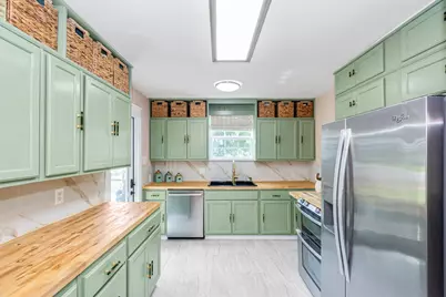 1403 N Avenue F, Freeport, TX 77541 - Photo 13