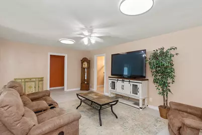 1403 N Avenue F, Freeport, TX 77541 - Photo 11