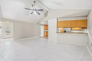 1318 55th St, Galveston, TX 77551 - Photo 11