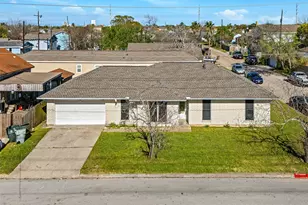 1318 55th St, Galveston, TX 77551 - Photo 1