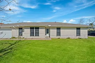 1318 55th St, Galveston, TX 77551 - Photo 3