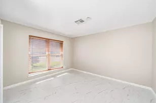 1318 55th St, Galveston, TX 77551 - Photo 9