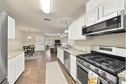 9911 Sterling Place Drive, Conroe, TX 77303 - Photo 5
