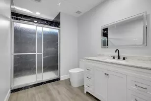 12564 Memorial Dr, Houston, TX 77024 - Photo 31