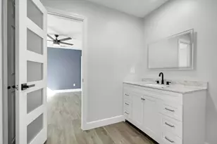 12564 Memorial Dr, Houston, TX 77024 - Photo 35