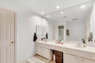 2703 Silver Falls Dr, Houston, TX 77339 - Photo 37