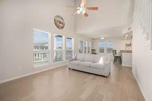 4207 Reeves Dr, Galveston, TX 77554 - Photo 7